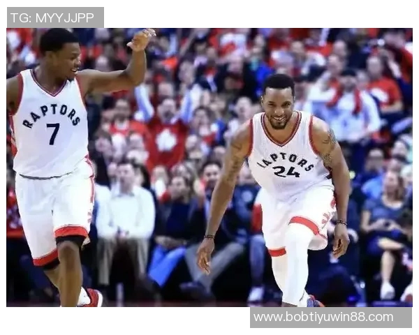 鲍威尔称赞德鲁史密斯替补表现出色总能在关键时刻发挥作用 鲍威尔称赞德鲁史密斯替补表现出色总能在关键时刻发挥作用