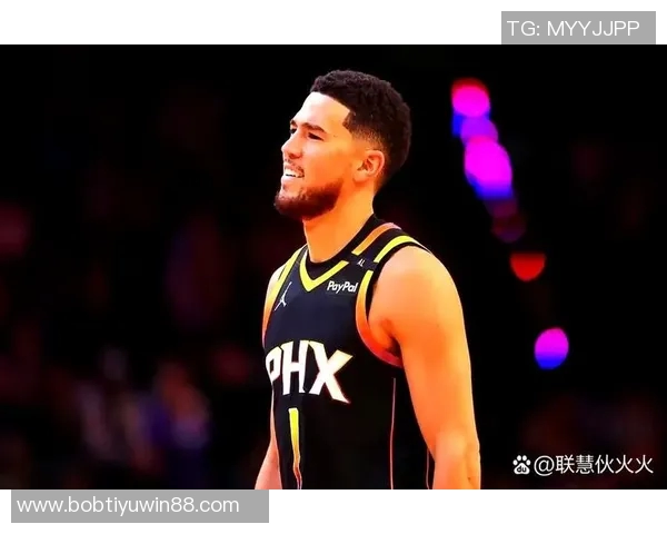 布克半场表现分析:进攻欲望强烈却命中率低贡献15分4板3助正负值高达22 布克半场表现分析:进攻欲望强烈却命中率低贡献15分4板3助正负值高达22