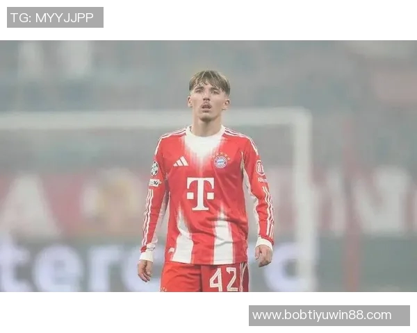 拜仁因球迷在欧冠主场燃放烟花遭欧足联罚款五万欧元 拜仁因球迷在欧冠主场燃放烟花遭欧足联罚款五万欧元